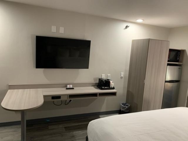 Microtel Inn And Suites Кларксвілл Екстер'єр фото