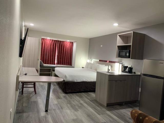 Microtel Inn And Suites Кларксвілл Екстер'єр фото