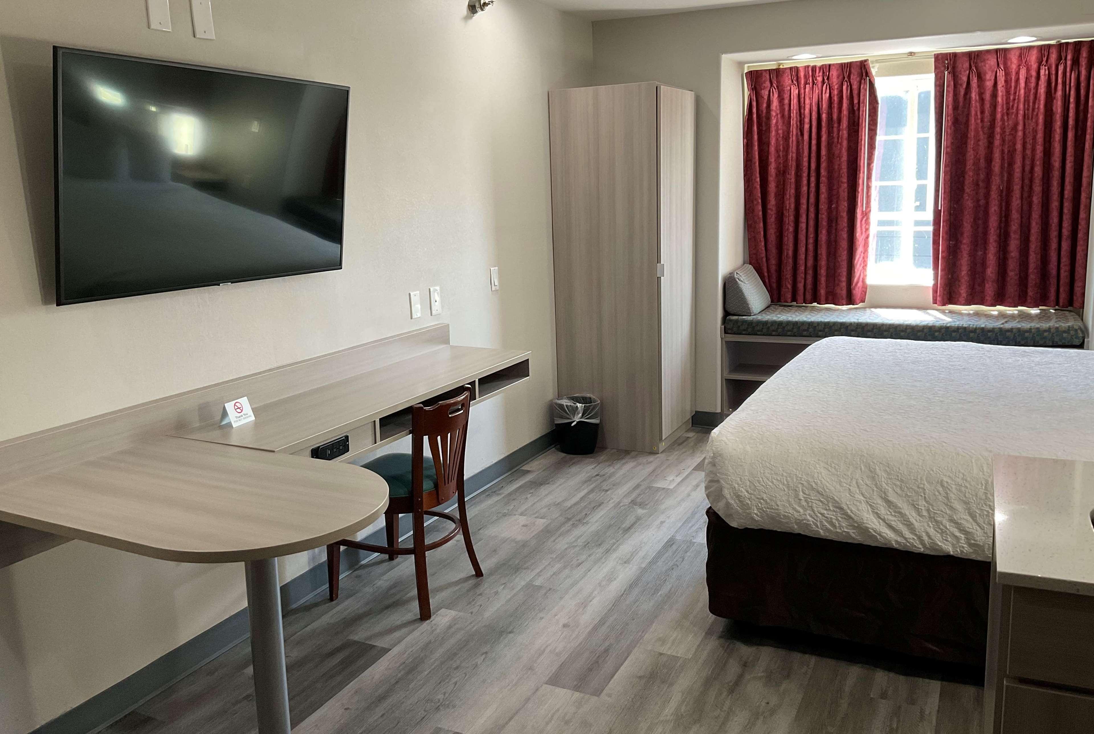 Microtel Inn And Suites Кларксвілл Екстер'єр фото