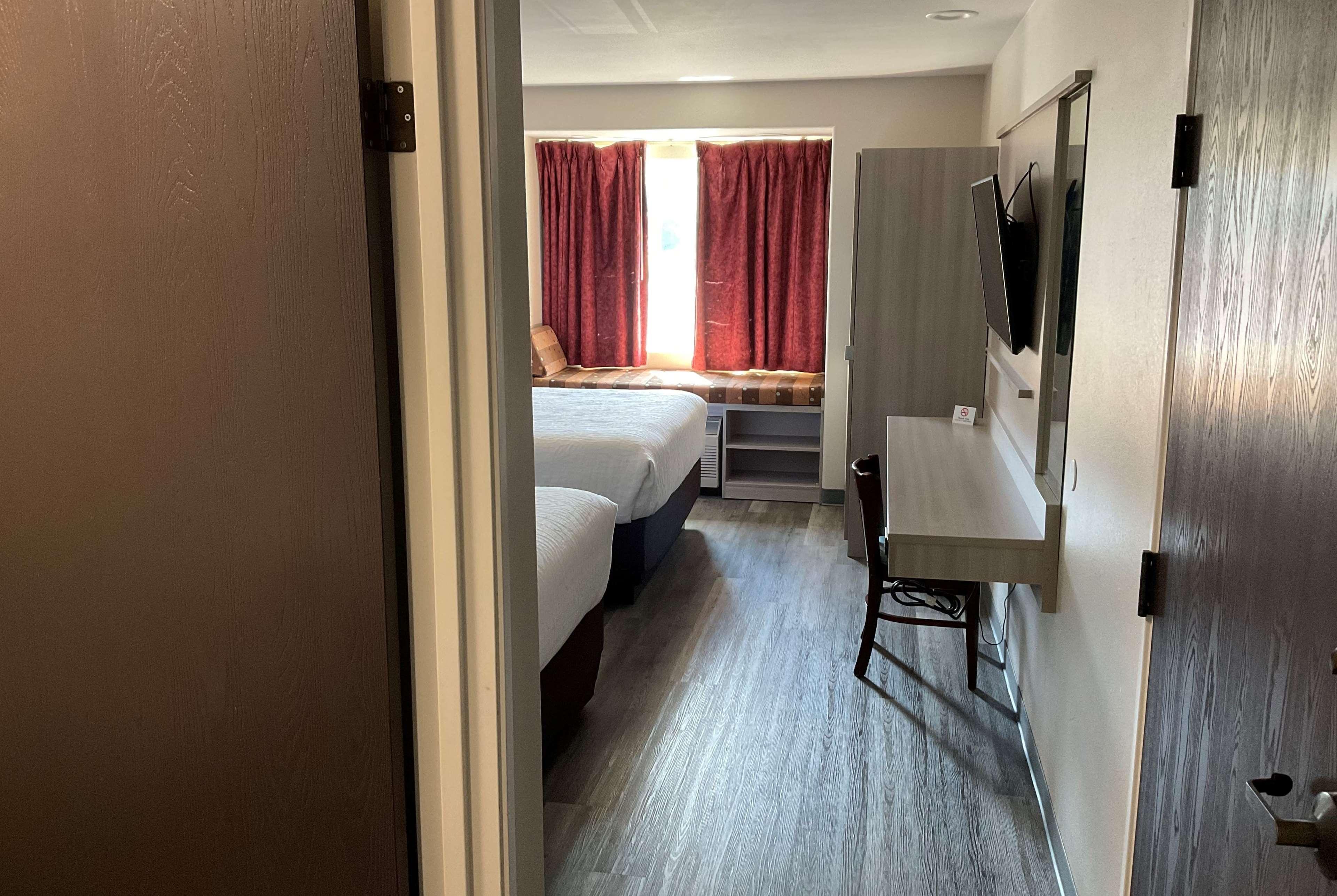 Microtel Inn And Suites Кларксвілл Екстер'єр фото